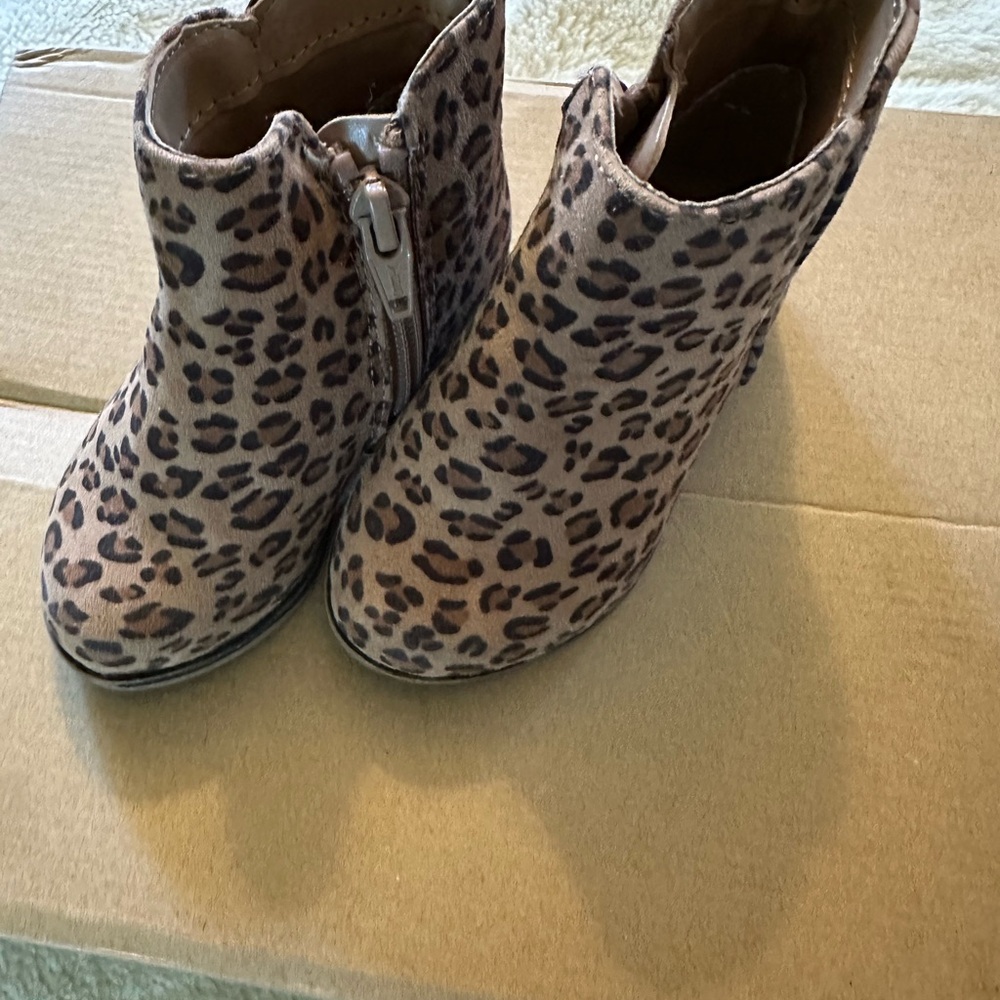 Cat & Jack Leopard Print Kids Boots